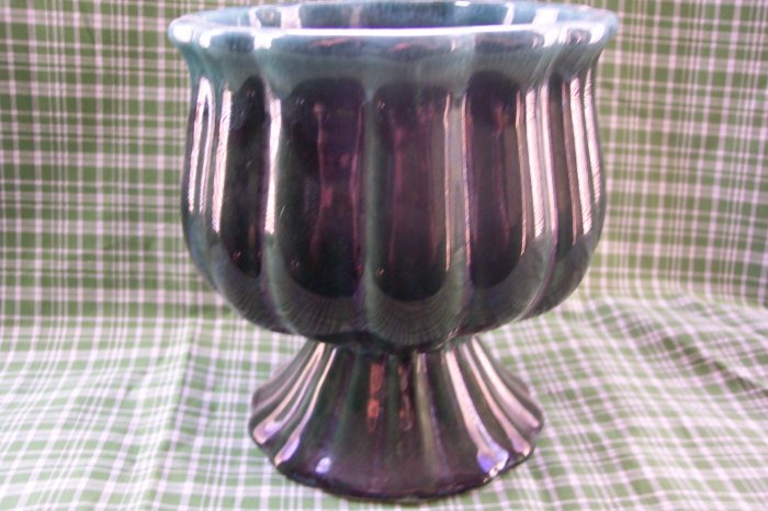 Hull Art Pottery, Vintage Green, marked, hull uSa, F 88. Great Design!