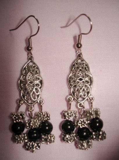 Item # MD0009 Black & Silver Earrings