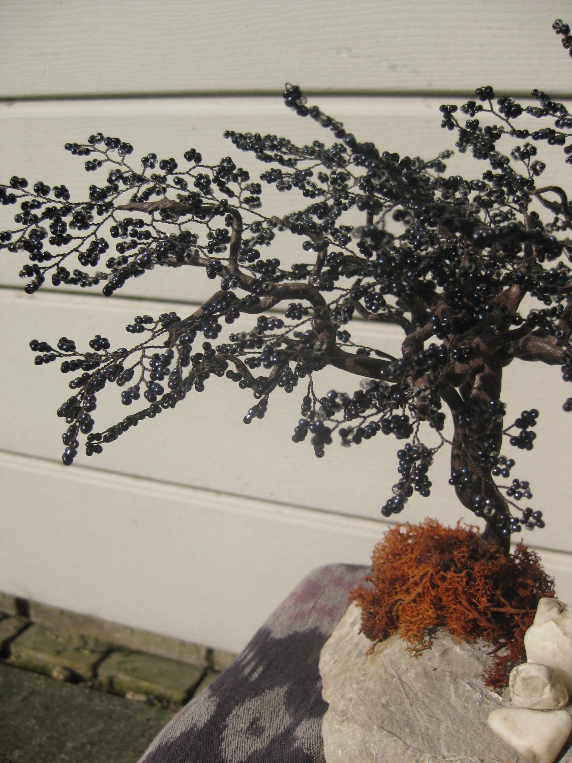 Beaded tree, black metallic