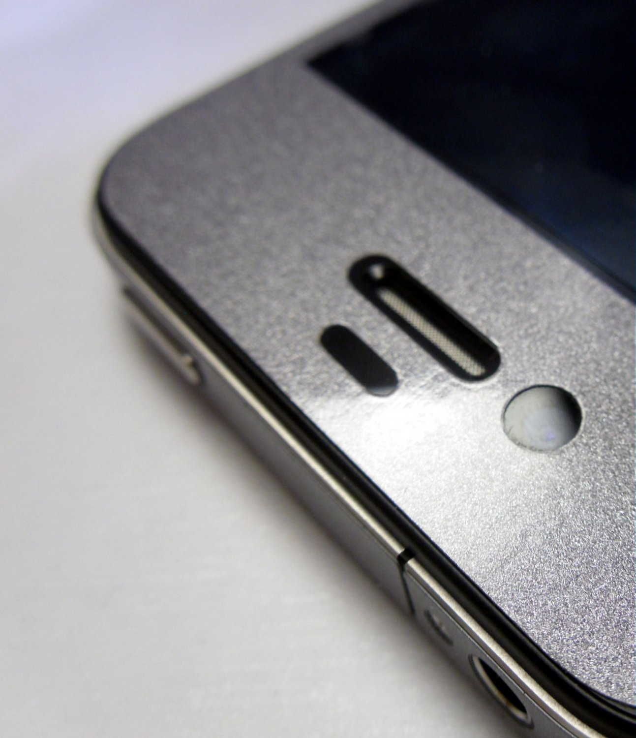 IPhone 4 Grey Metallic (Chromatics Series) Full Body Skin Kit