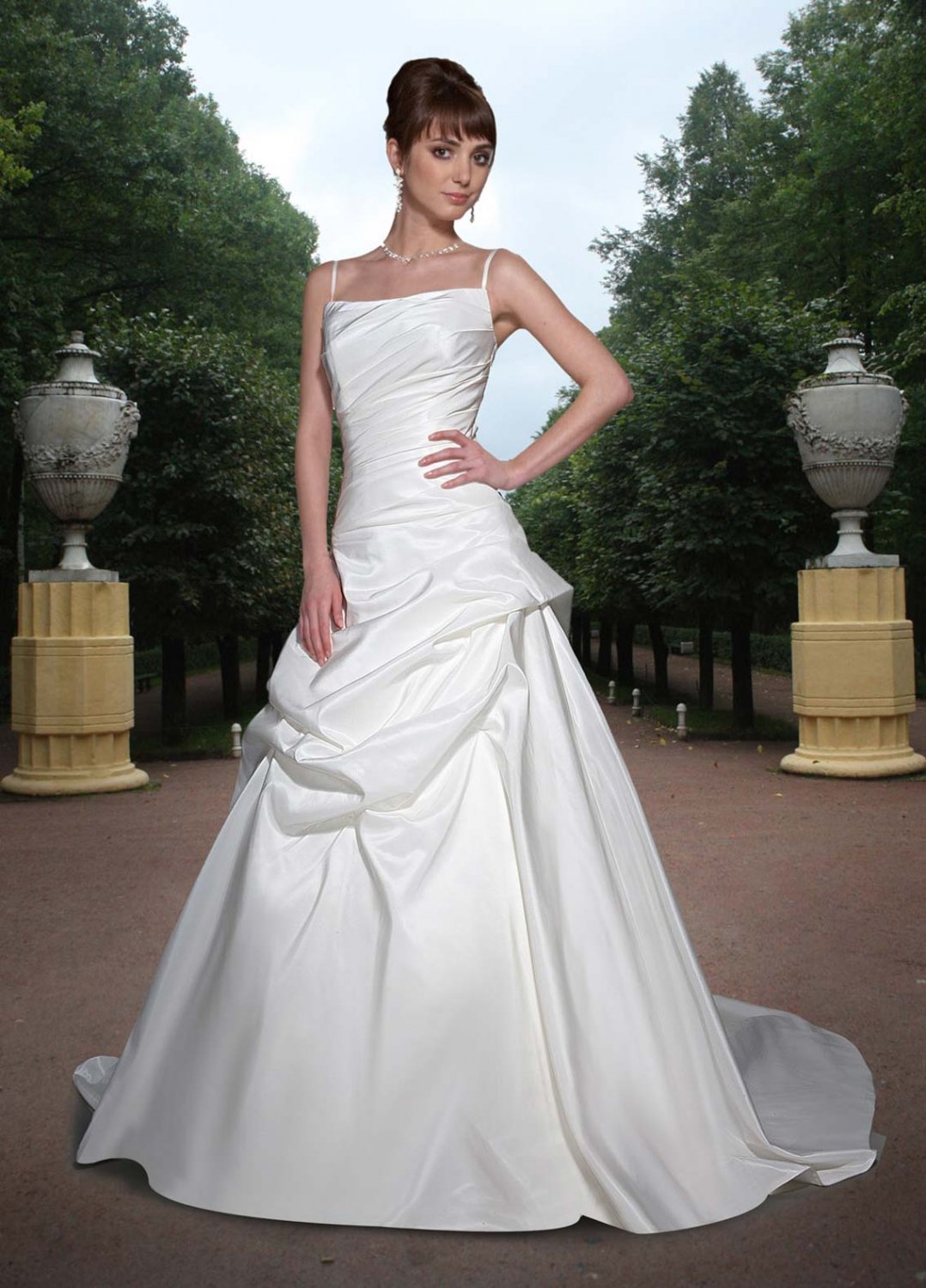 Free shipping the most popular spaghetti designer wedding dress EC331