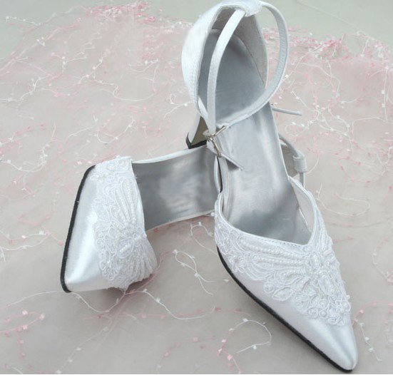 swarovski crystals and rhinestone bridal shoes S032