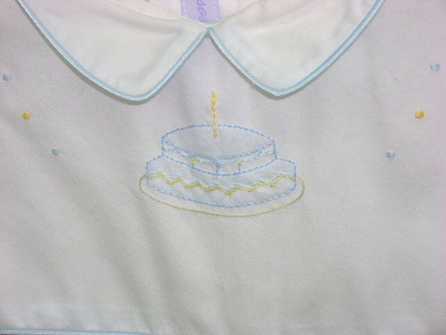 Spring 2008- Besos Birthday Boy Bubble with Hand Piping - closeup view