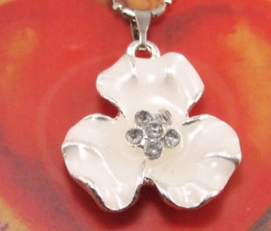SN180 Elegant Milky White Floral Crystal Enamel Epoxy Fashion Silver Pendant Necklace Best Gift Idea