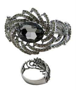 METAL BANGLE WITH DOME STONE