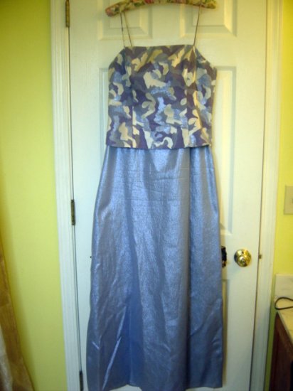 Onyx Nite Womens Purple Silver Metallic Formal gown sz 12 GORGEOUS!