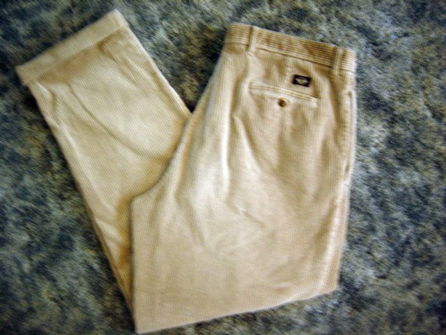 Dockers Khakis Mens Pleated Loose Fit Corduroy 38x32