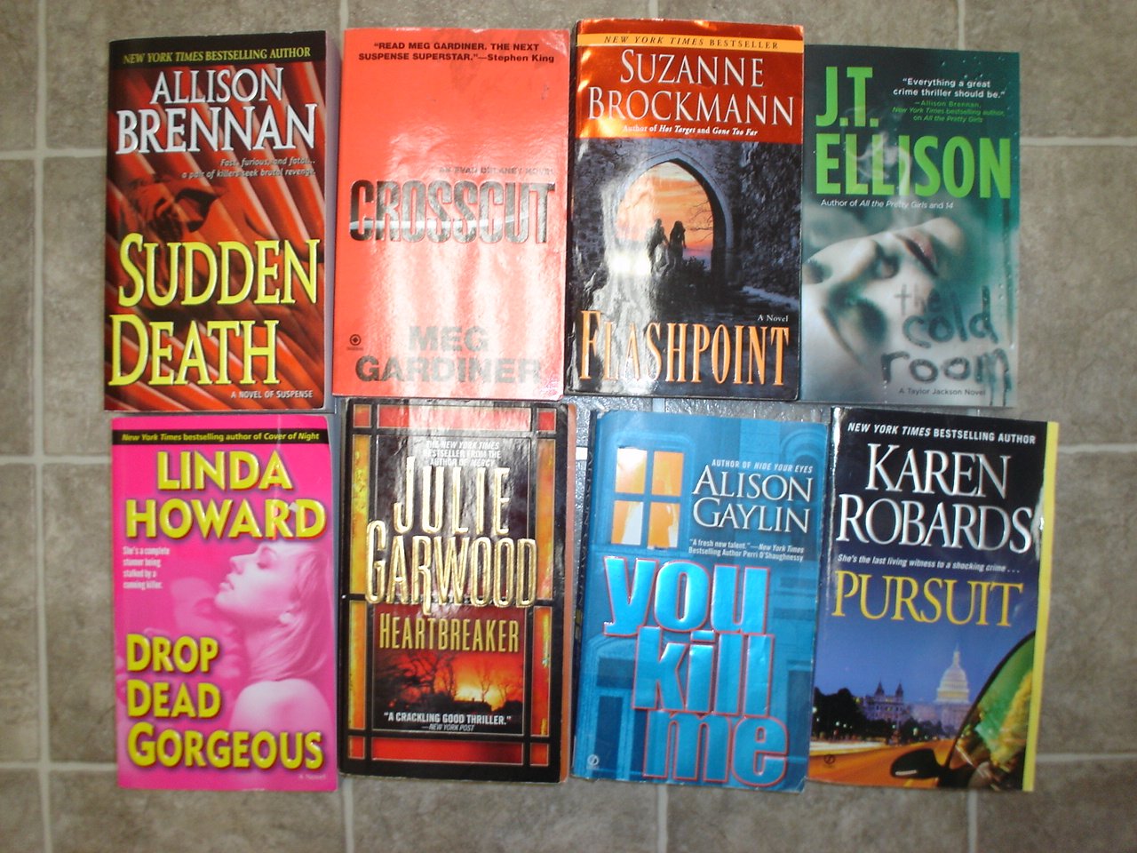 Women Authors Thriller Sampler lot of 8 Gardiner Brennan Brockmann Ellison Garwood Gaylin Robards