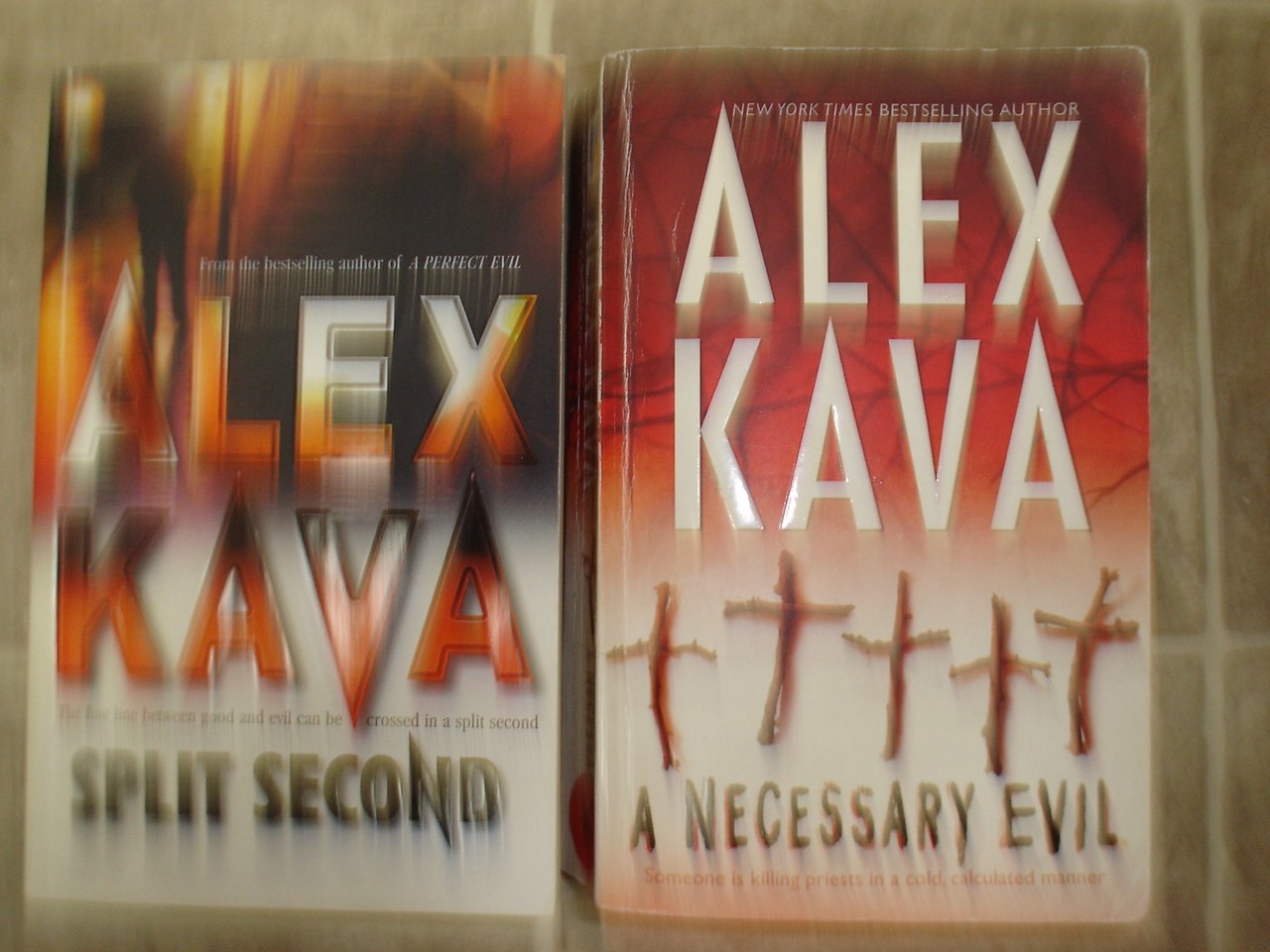 Alex Kava lot of 2 pb mystery suspense thriller books Maggie O'Dell
