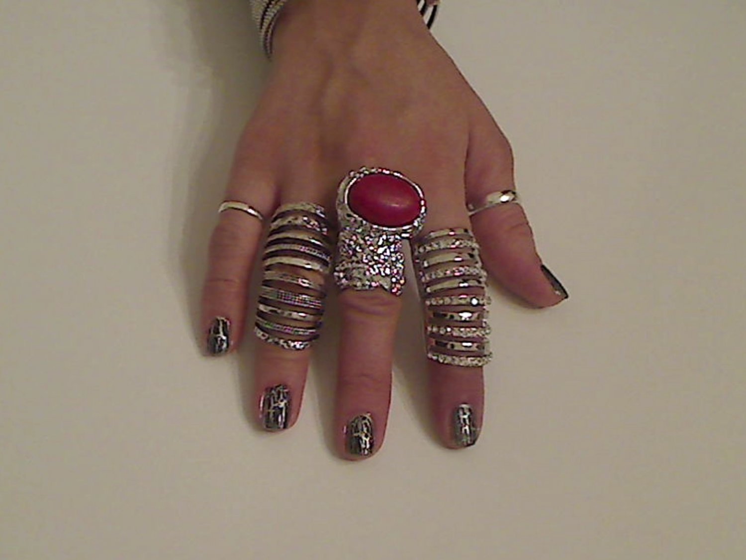 RED ARTY CHUNKY MOON KNUCKLE RING IN SILVER SIZES *6*7*8*9