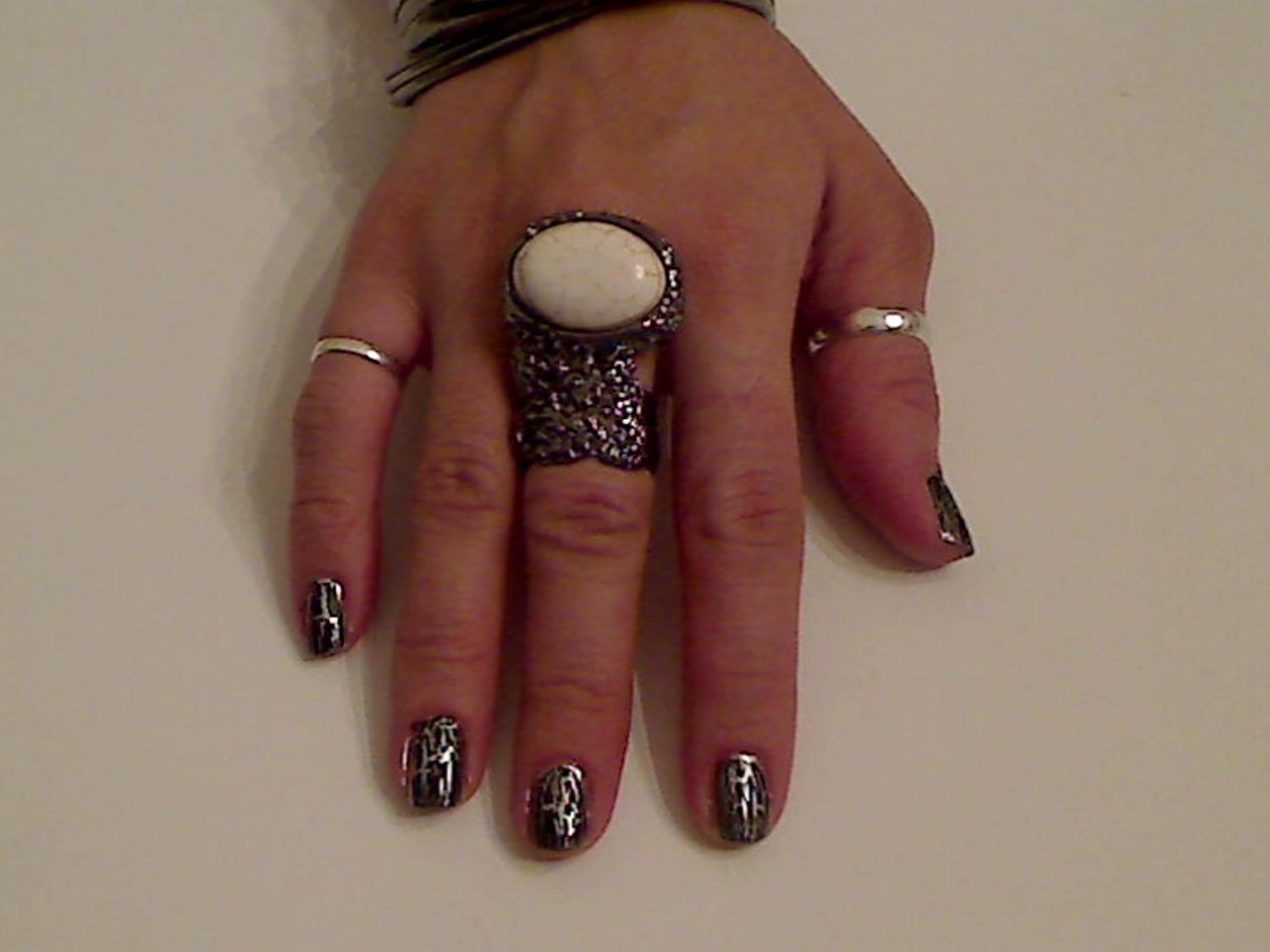 CREAM ARTY CHUNKY MOON KNUCKLE RING IN GUN METAL SIZES *6*7*8*9