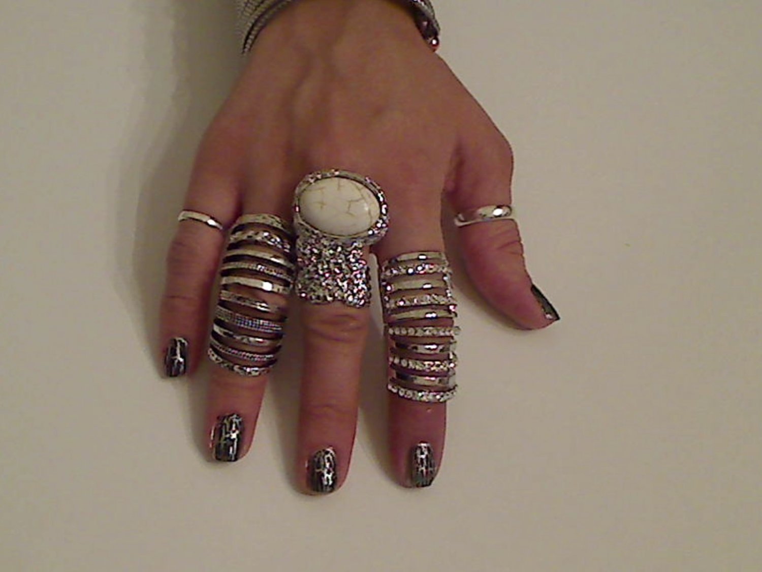 CREAM ARTY CHUNKY MOON KNUCKLE RING IN SILVER SIZES *6*7*8*9