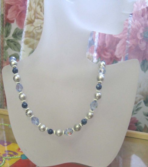 Fashion jewelry: blue and white necklace by Lucine - wholesale