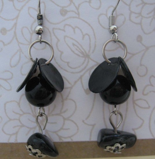 Onyx with black circular shells linked drop earrings - free sh/h