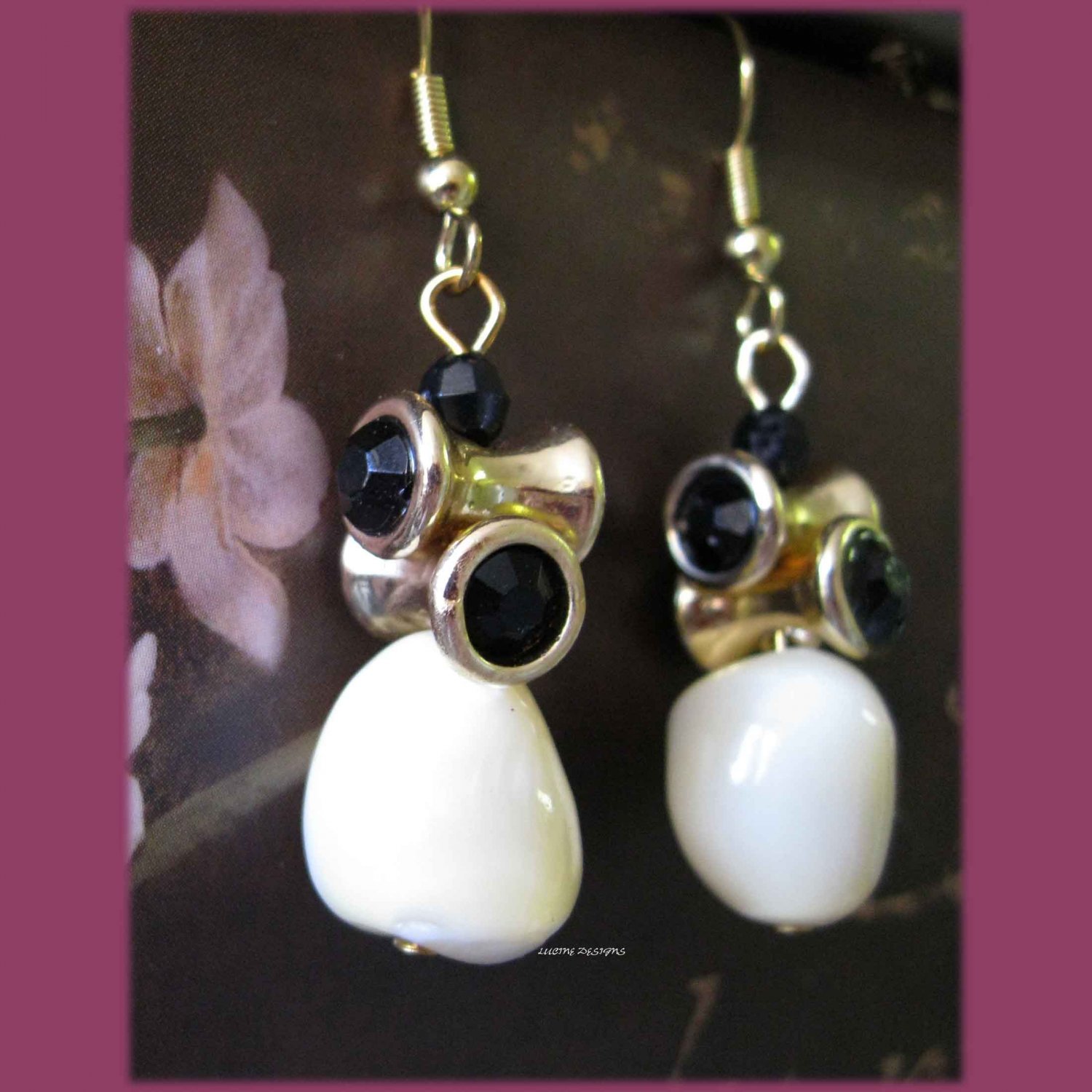 On SALE: Black and white mother of pearl drop earrings