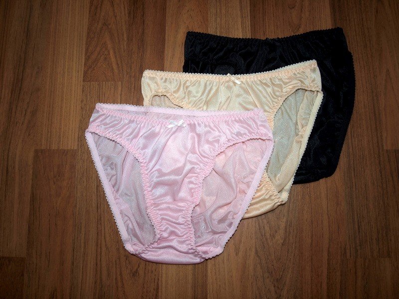 Silky Nylon Panties 46