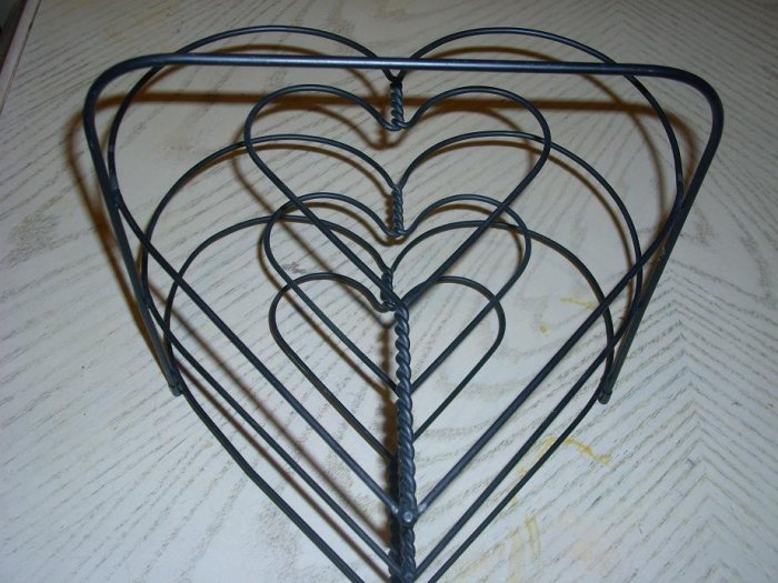 Three Tier Heart Pie Rack