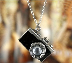 Retro style camera necklace, Black