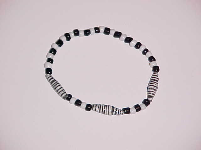Black and White Zebra Beaded Stretch Bracelet 7 inches