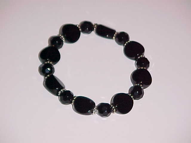 (SOLD) Classy Multi-Faceted Black Beaded Stretch Bracelet 7 inches