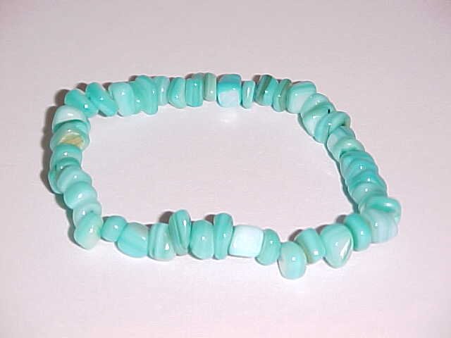 Totally Turquoise Beaded Shell Stretch Bracelet 7 inches