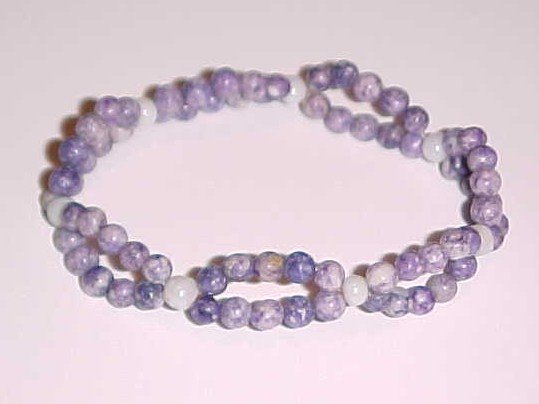 (SOLD) Purple and White Swirl Beaded Stretch Bracelet 6 - 6.5 inches