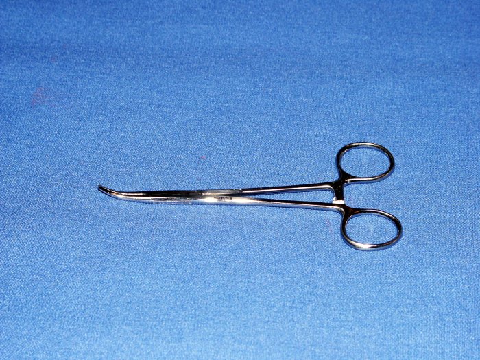 5133 Hemostat Mosquito Curved 5"