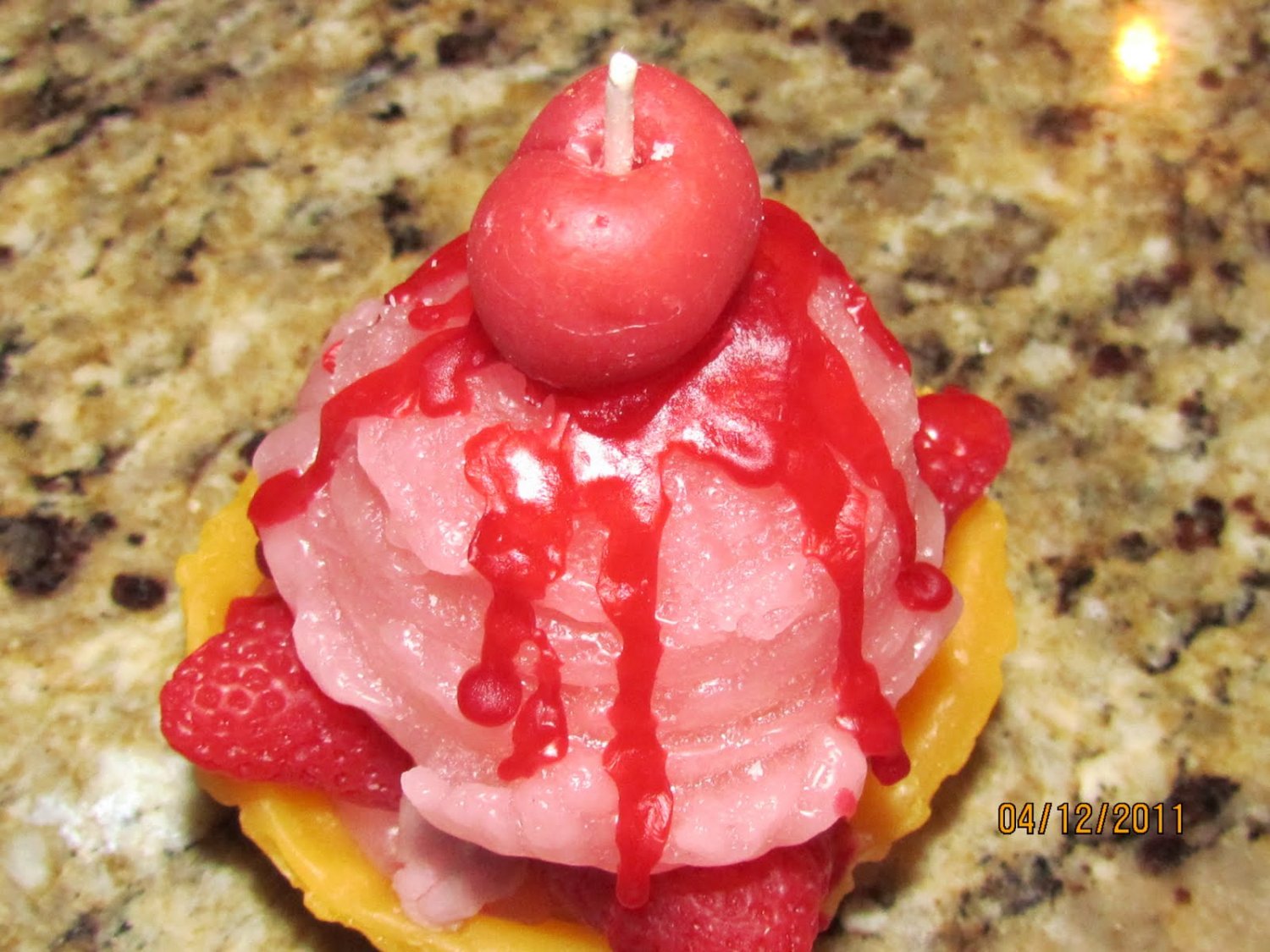Stawberry Sundae Candle