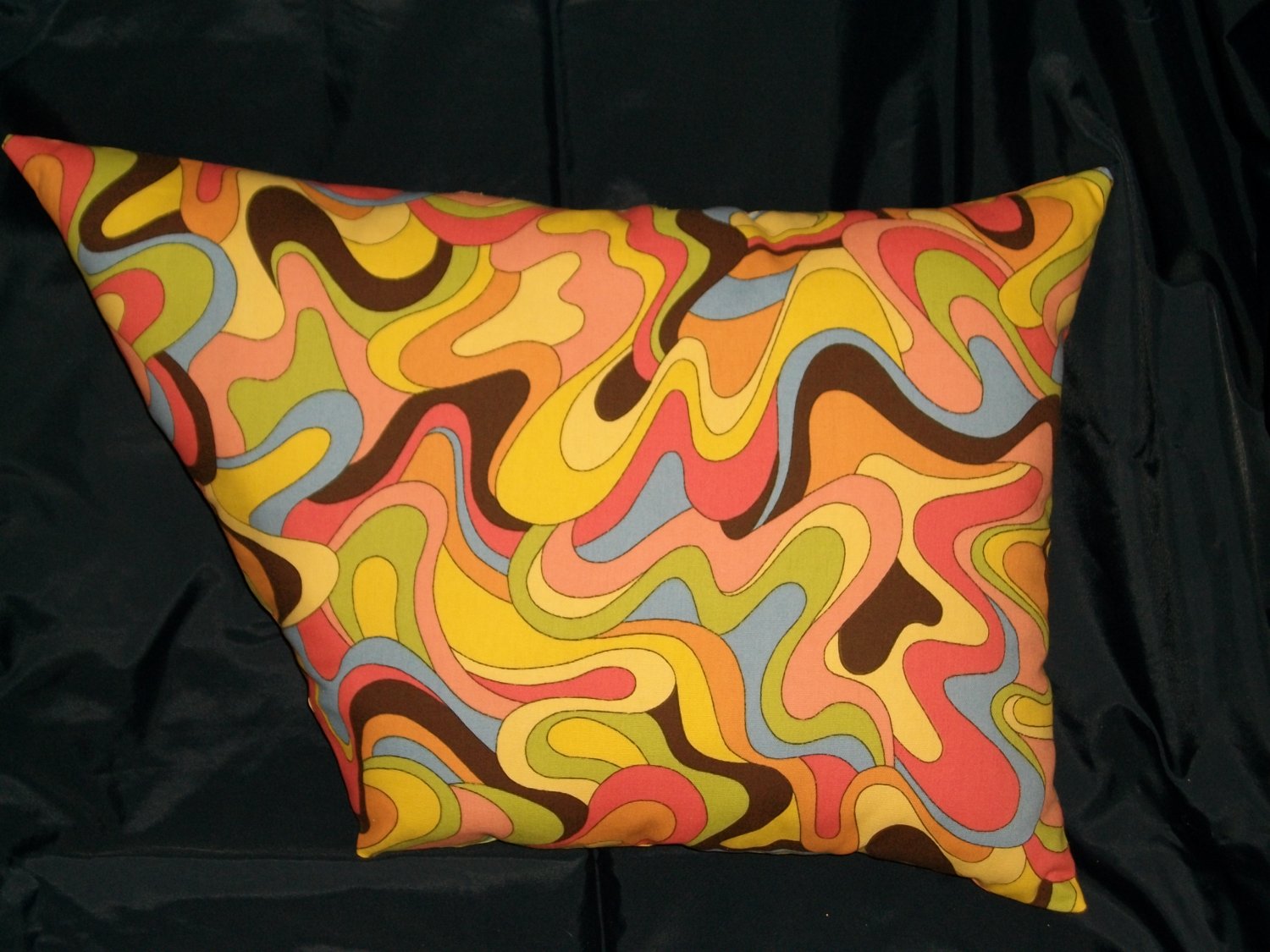 HANDCRAFTED ACCENT PILLOW