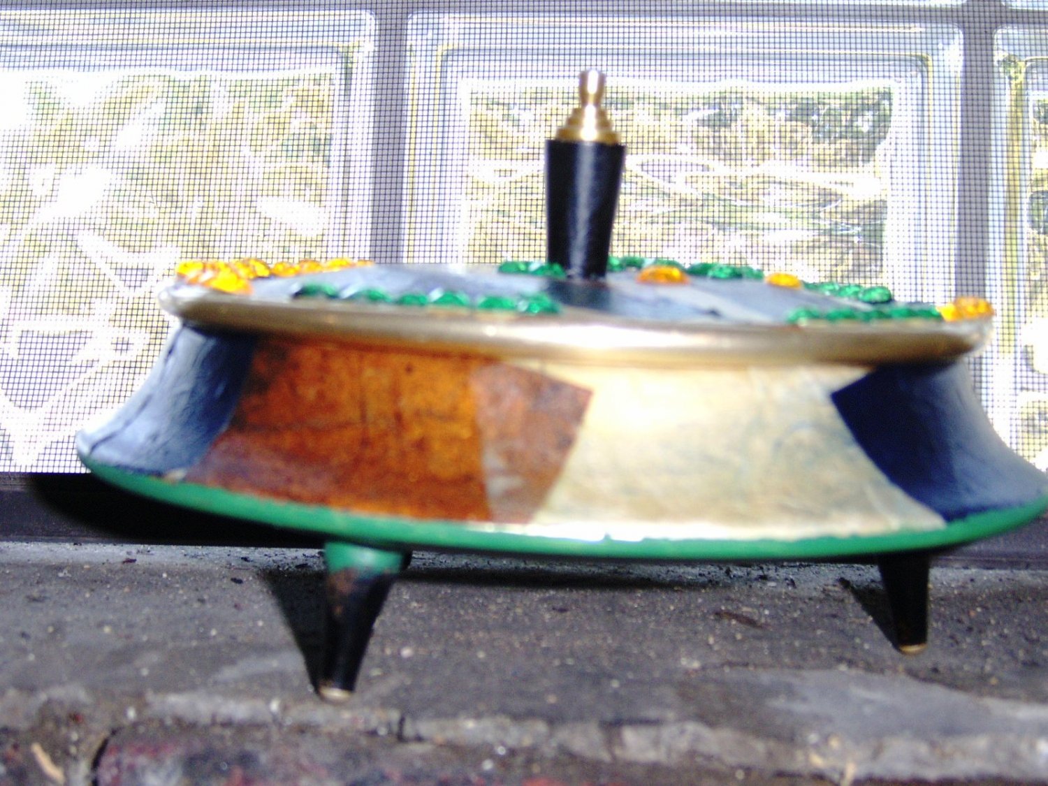 METAL BOWL WITH LID