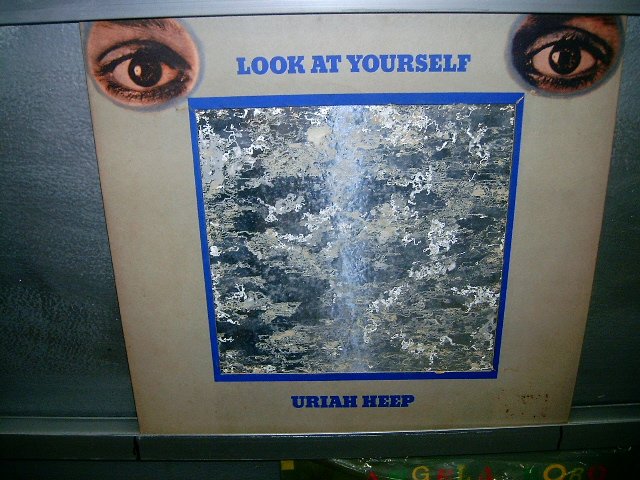 URIAH HEEP look at yourself 1972 IMPORTADO SEMI-NOVO MUITO RARO