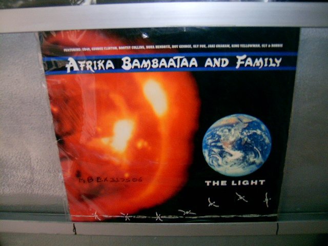 AFRIKA BAMBAATAA AND FAMILY the light LP 1988 SEMI NOVO SOUL MUSIC MUITO RARO