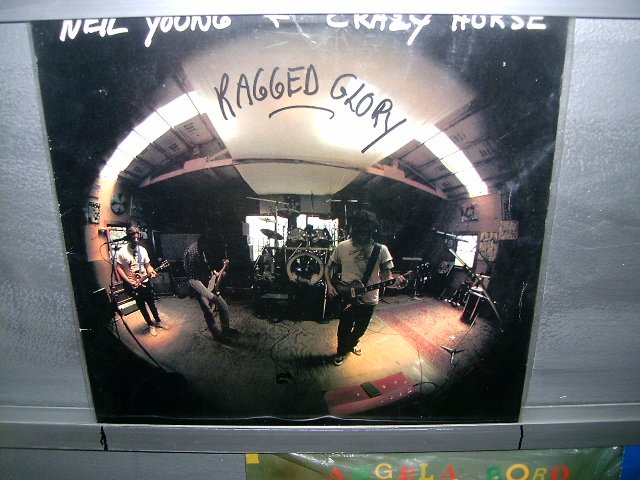 NEIL YOUNG AND THE CRAZY HORSE ragged glory LP 1990 ROCK**