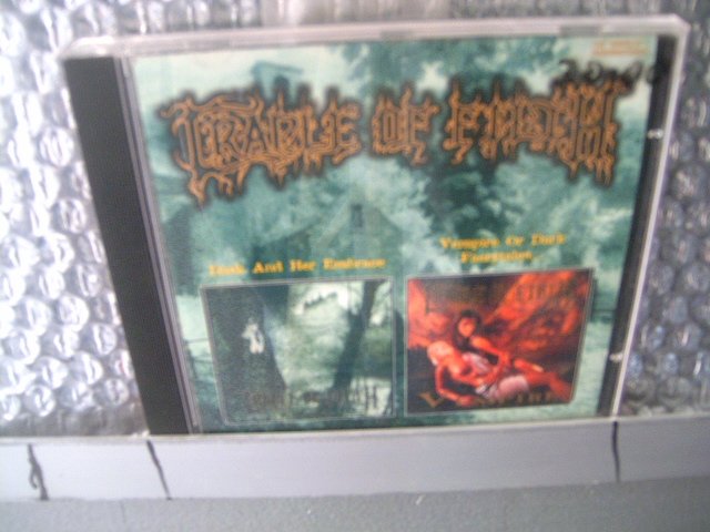 CRADLE OF FILTH dusk and her embrace vempire CD 1996 BLACK METAL