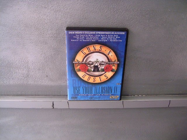 GUNS N' ROSES use your illusion 2 world tour - live in tokyo DVD 199? HARD ROCK