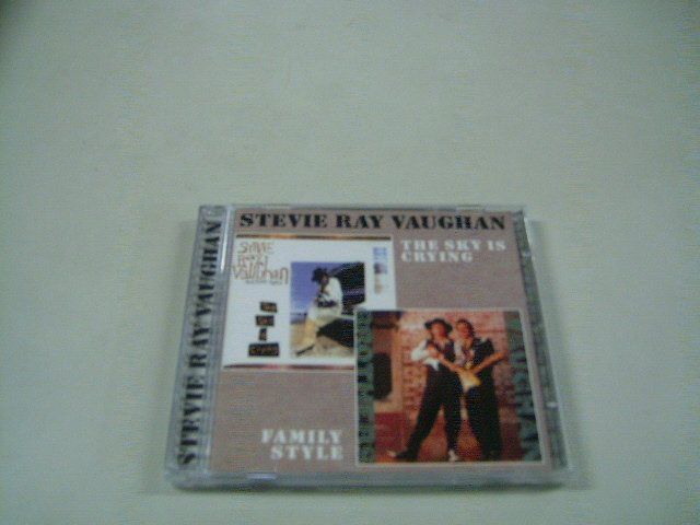 STEVIE RAY VAUGHAN the sky is crying family style CD 1991 1990 GUITAR BAND