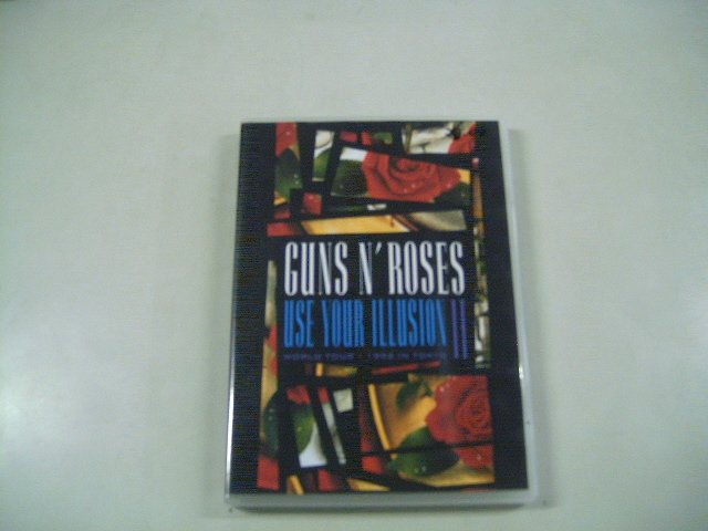 GUNS N' ROSES use your illusion 2 world tour 1992 in tokyo DVD 1992 HARD ROCK