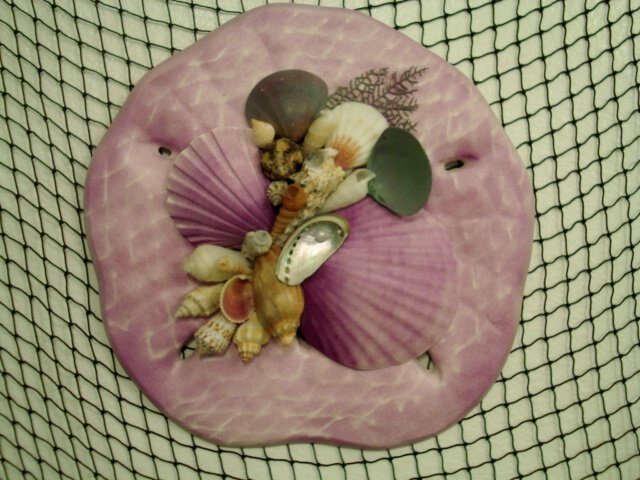 Sand Dollar Wall Plaque (light pink/purple)