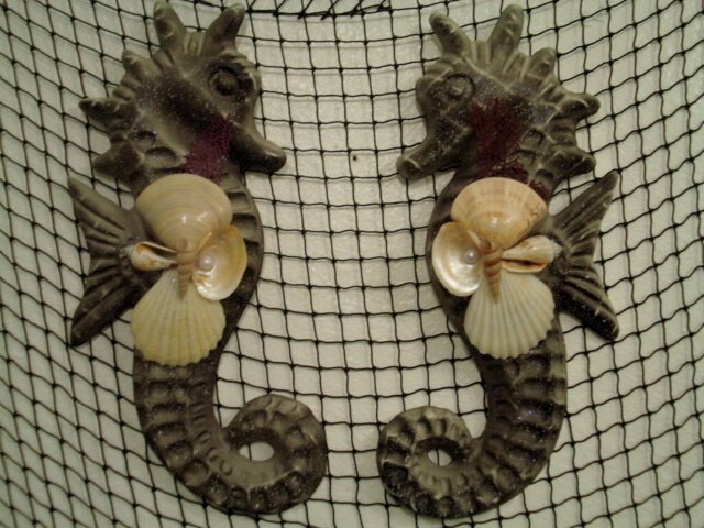 Seahorse Wall Plaques (black with white accent)