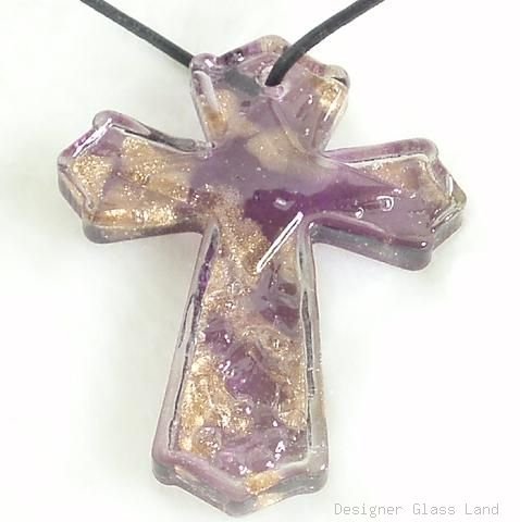 P171 MURANO GLASS LAVENDER CROSS PENDANT NECKLACE