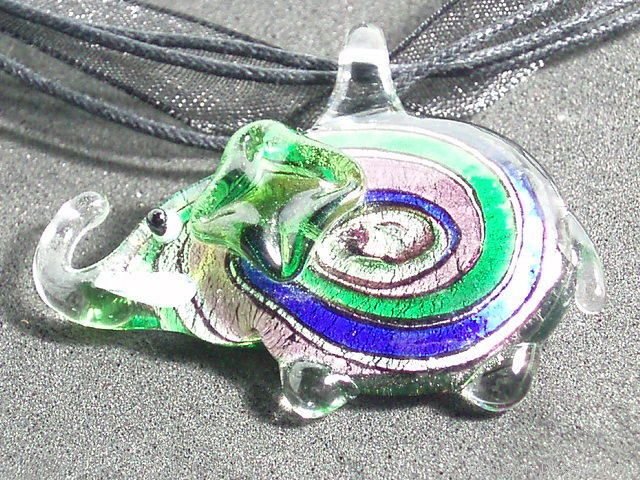 P336 MURANO LAMPWORK GLASS ELEPHANT PENDANT NECKLACE