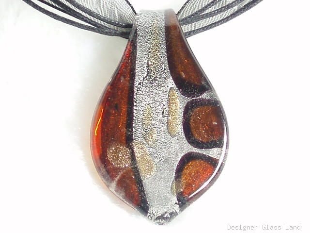 P400 MURANO LAMPWORK GLASS LEAF PENDANT NECKLACE