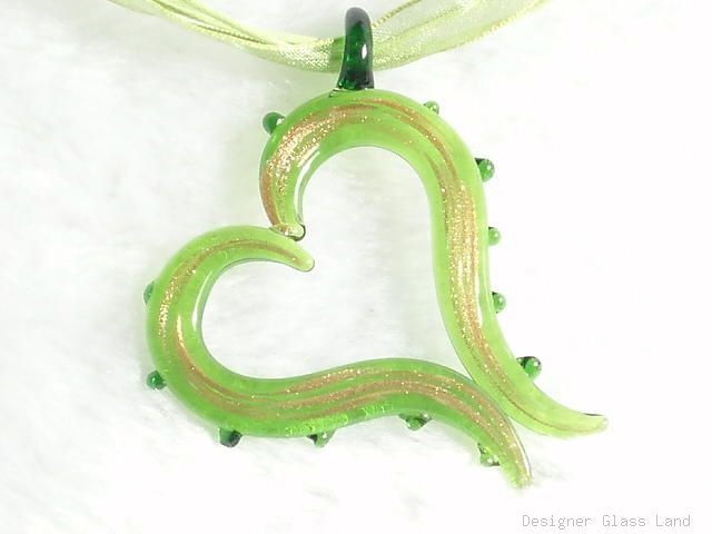 P415 MURANO LAMPWORK GLASS GREEM HEART PENDANT NECKLACE