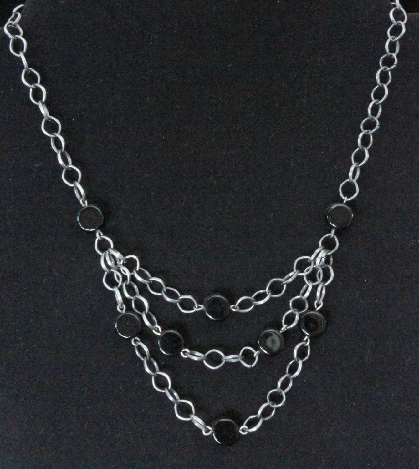 Gunmetal layered chain with black