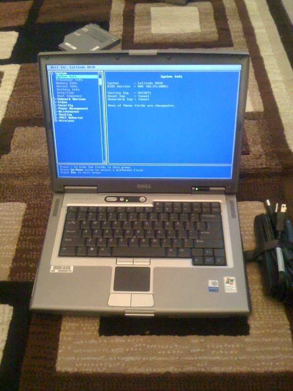LAPTOP DELL LATITUDE D810