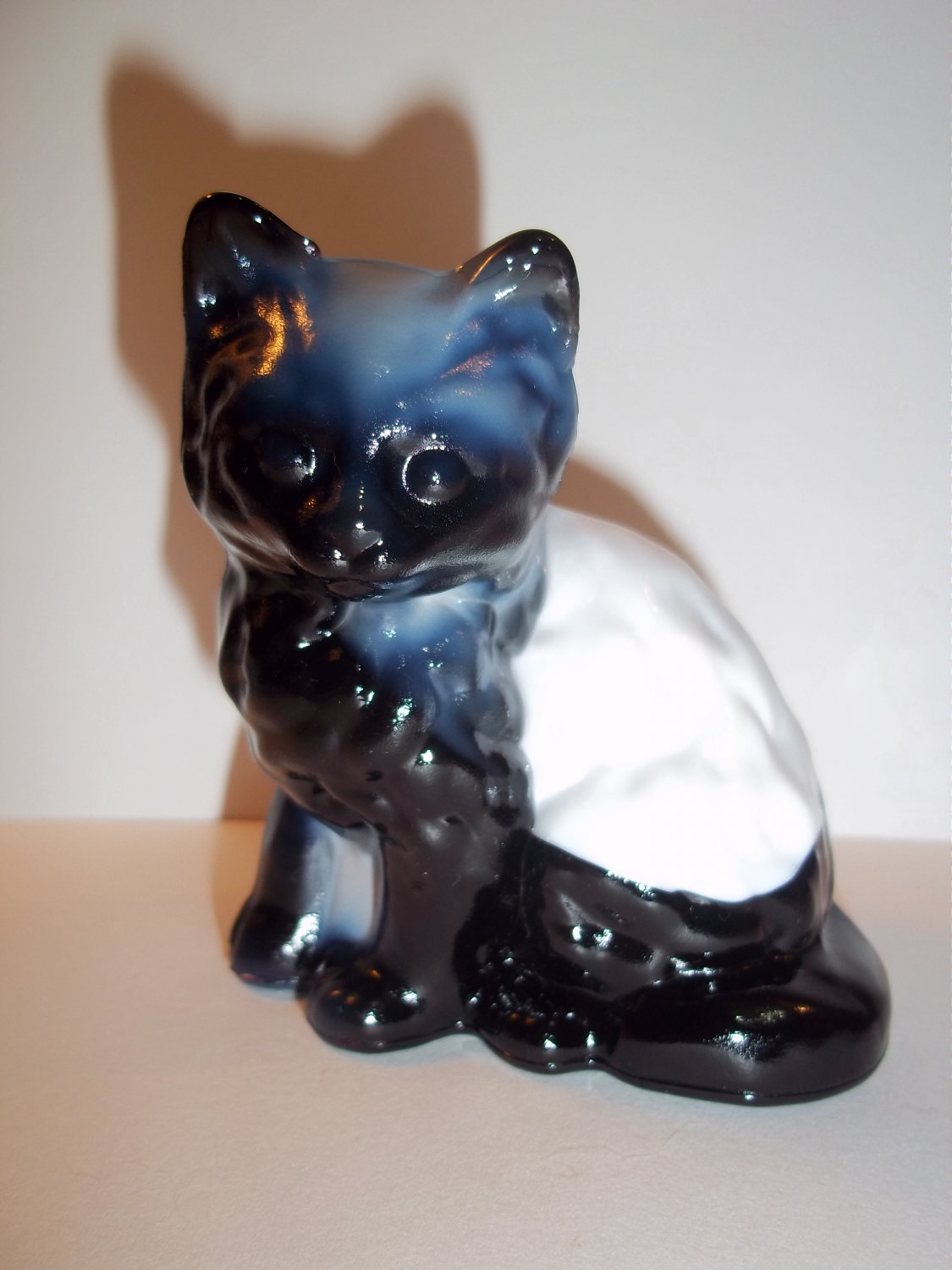 Mosser Glass Black Amethyst & White Slag Swirl Persian Cat Kitten Figurine 4