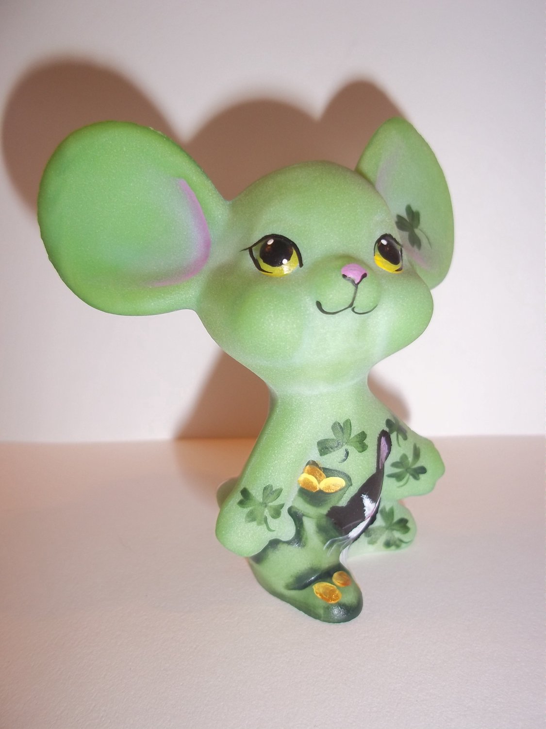 fenton mouse figurine