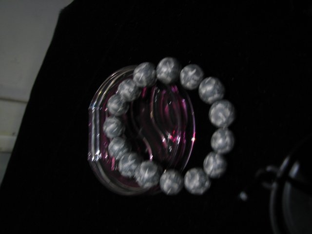 Gift idea for casual use~~ stylish grey bracelet