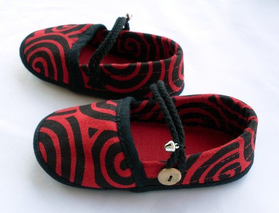 Funky colourful toddler childrens shoes for boys or girls. Red and black. Large size