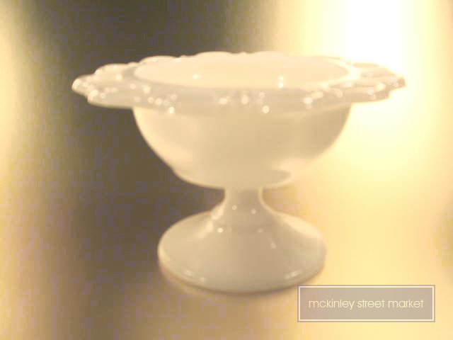 1950's "MILK WHTE" ANCHORGLASS PEDESTAL CANDY/ICE CREAM DISH